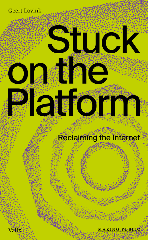 Stuck on the Platform (Paperback, Valiz)