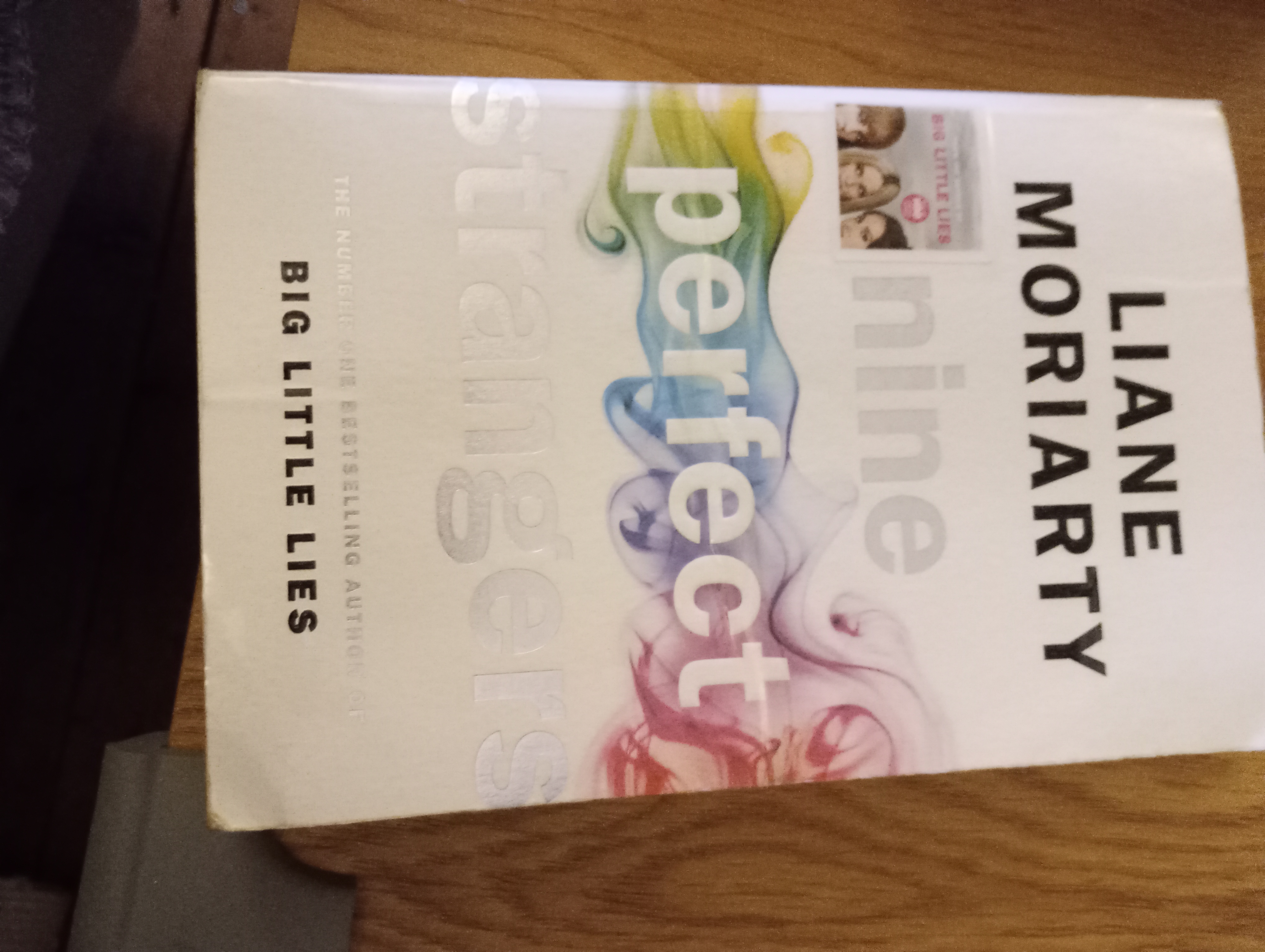 Nine Perfect Strangers (Paperback, MICHAEL JOSEPH)