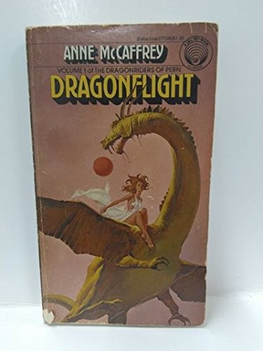 Dragonflight (Paperback, 1977, Ballantine Books)